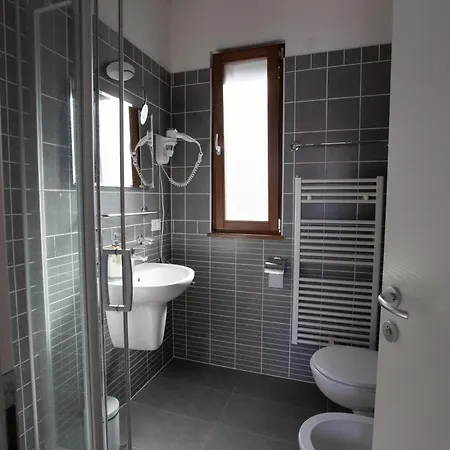 Pifferi Aparthotel Malcesine